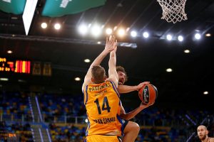 Rudy Fernández rompe el equilibrio (67-75)