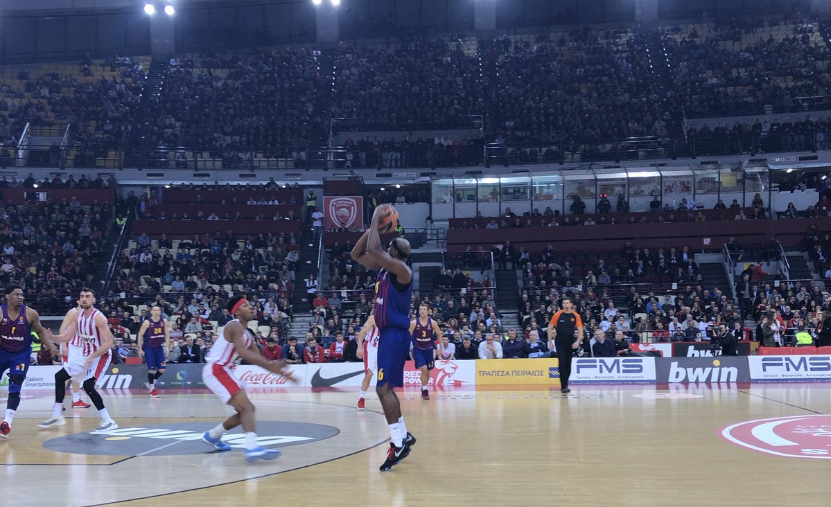 El Barça Lassa asalta el Pireo de la mano de Singleton (55-76)
