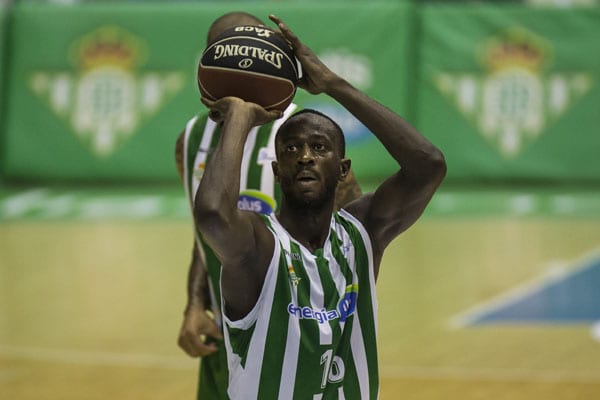 Nobel Boungou-Colo será el sustituto de Shawn Dawson en Divina Seguros Joventut