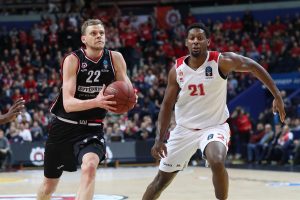 5 ex de Monbus Obradoiro por el mundo: del más “antiguo” Stanic al reciente Bendzius