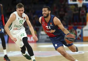 Kirolbet Baskonia logra un duro partido ante la férrea defensa del Zalgiris (80-73)