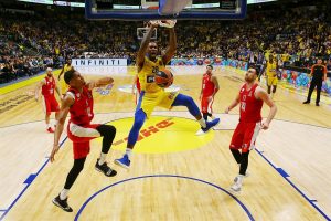 SbEu: Jordan Mickey, 28 de valoración en 19 minutos. Black le gana la partida a Milutinov