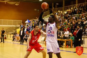 HLA Alicante y Villarrobledo, mano a mano por el ascenso; Almansa sigue soñando