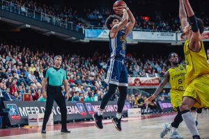UCAM Murcia tendrá que remontar 8 puntos tras una horrible primera parte (75-67)