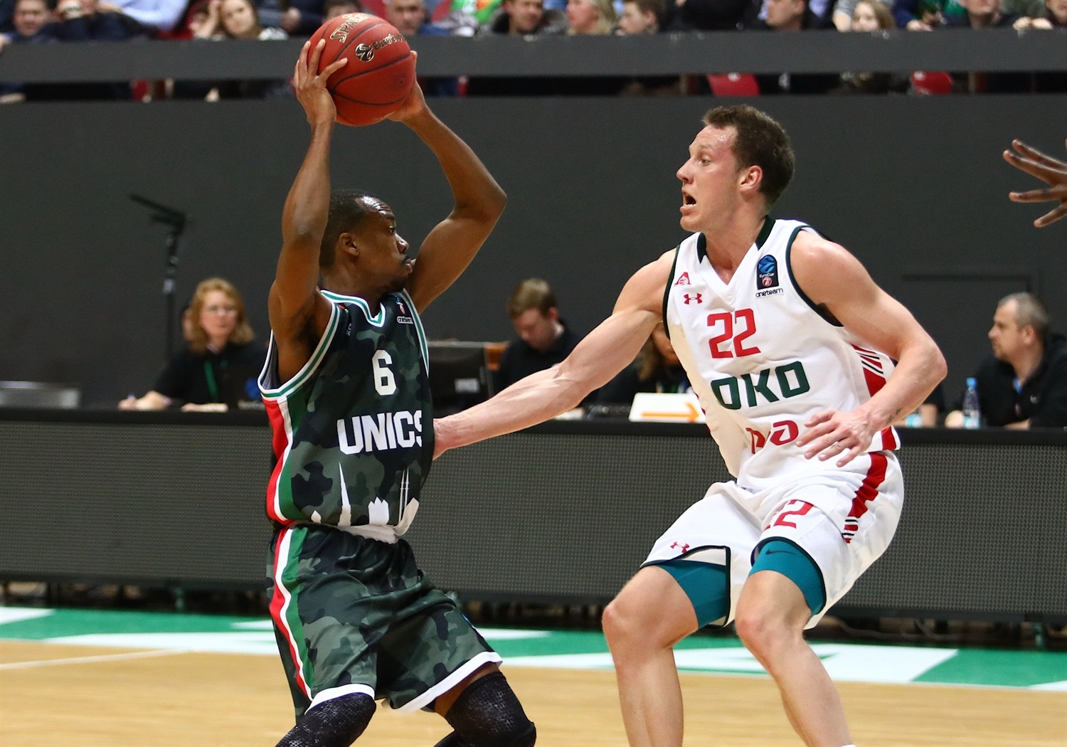 SbEu: Errick McCollum se exhibe en el primer partido de cuartos