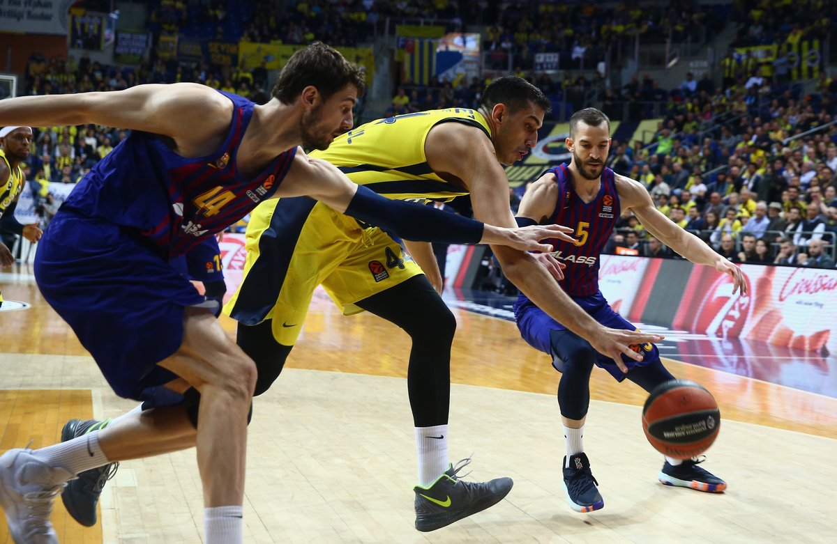 El Barça planta cara pero no es suficiente ante el Fenerbahce (88-82)