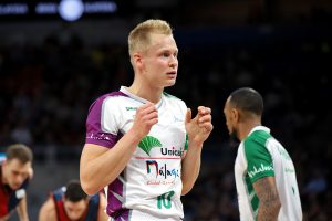 Más pólvora para Iberostar Tenerife: firma Sasu Salin