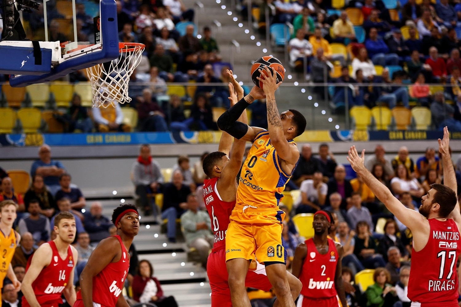 El Gran Canaria confirma su mejoría apalizando a Olympiacos (90-67)