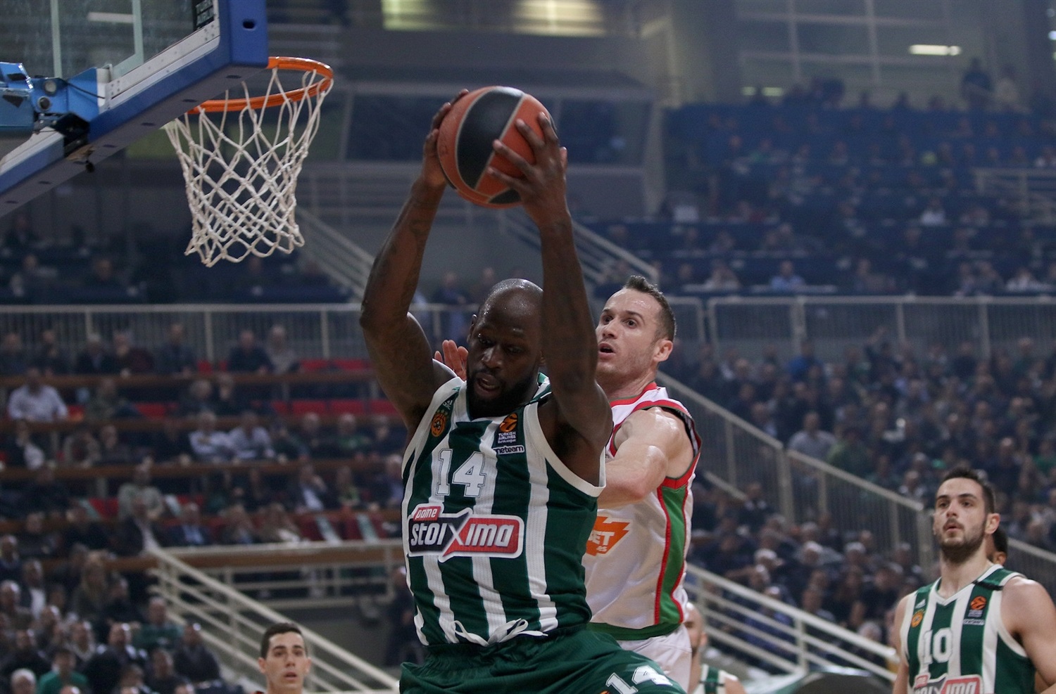 Kirolbet Baskonia rema al final para ahogarse frente Panathinaikos (72-70)