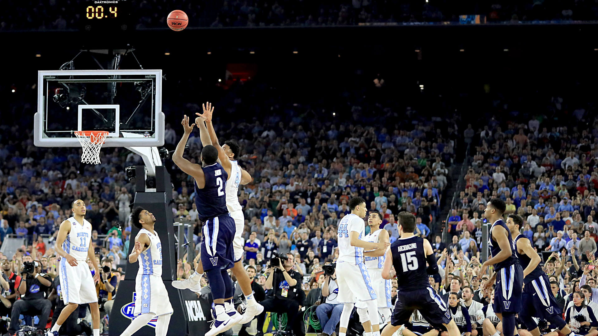 “Recordando campeones universitarios”, con Kris Jenkins