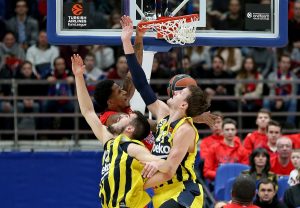 SbEu: CSKA le da un toque a Fenerbahce y Anadolu se adjudica la cuarta plaza