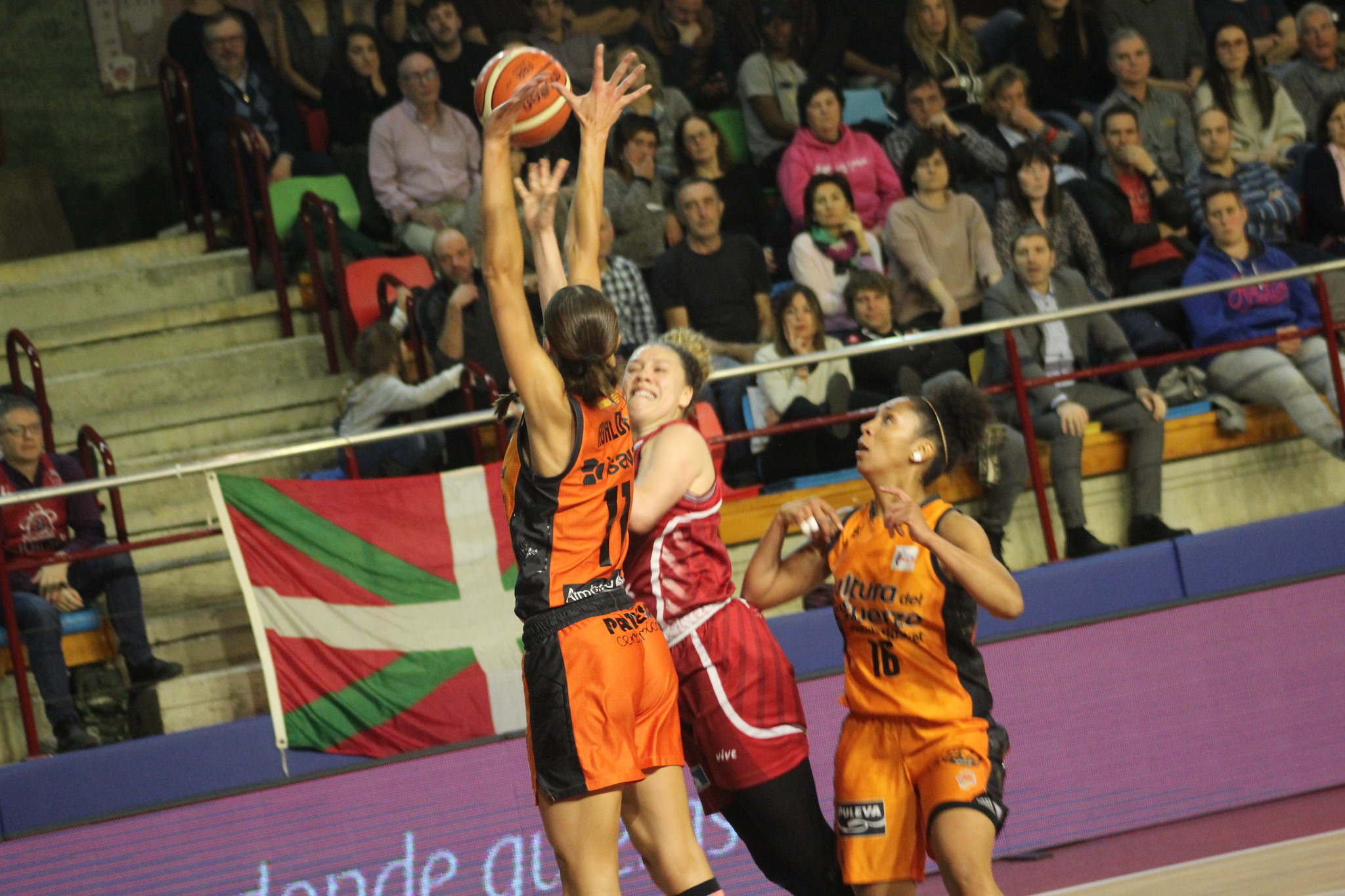 Playoffs Liga Día (1/4): la victoria de Valencia Basket en Gernika, la principal sorpresa