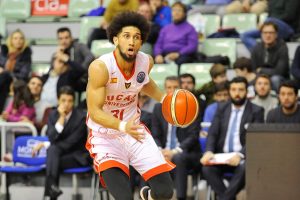 Askia Booker mete 8 puntos más y valora 10 más con mejores % con Sito Alonso