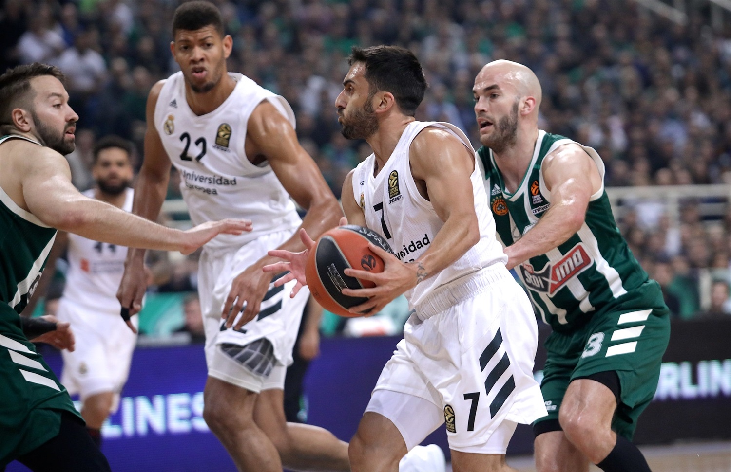 El Real Madrid orquestado por un descarado Campazzo firma el pase a la Final Four (82-89)