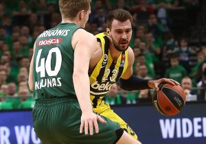 Fenerbahce toma la delantera en una eliminatoria más igualada de lo esperado