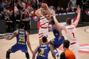 Alexey Shved y Mike James, brillo individual para un fracaso colectivo