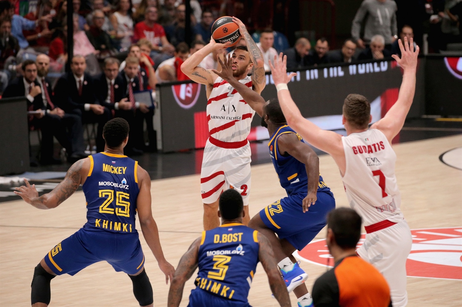 Alexey Shved y Mike James, brillo individual para un fracaso colectivo