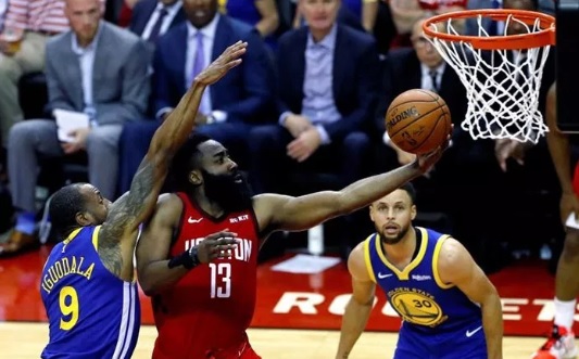 La versión más sólida de los Houston Rockets empata la serie (112-108)