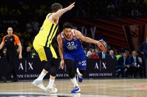 Anadolu Efes mantiene el bloque: renuevan a Micic, Dunston, Simon y Ataman