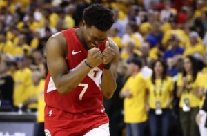 Kyle Lowry renueva con los Raptors un año más