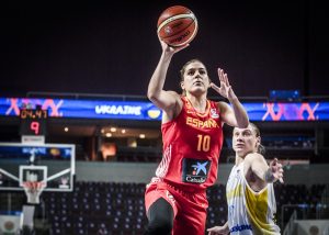 España decide el partido en el tercer cuarto en el duelo Xargay vs Iagupova (95-77)