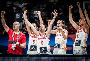 España exhibe defensa, poderío en el rebote y juego coral para vencer a Rusia (78-54)