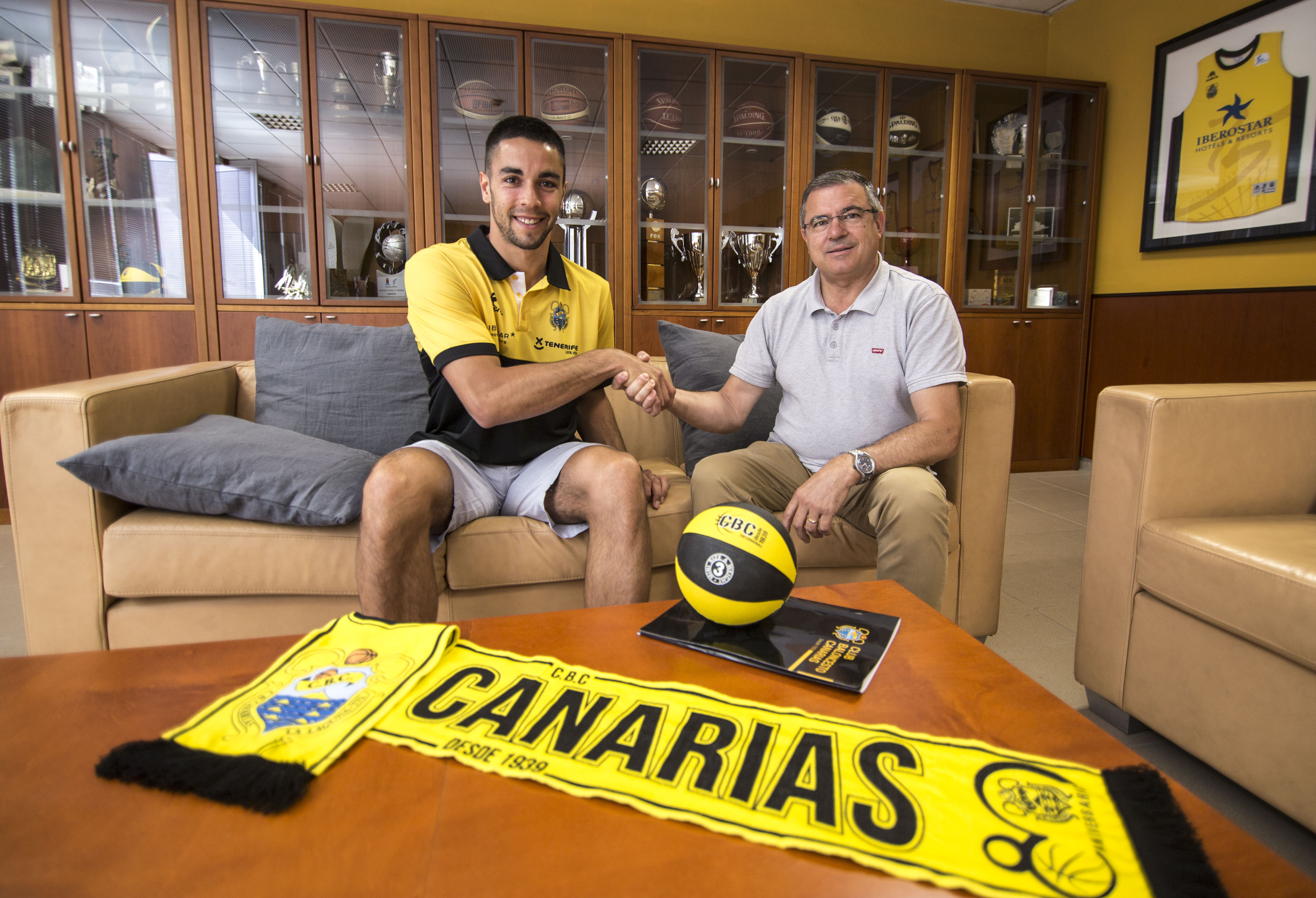 Álex López vuelve a casa firmando por Iberostar Tenerife