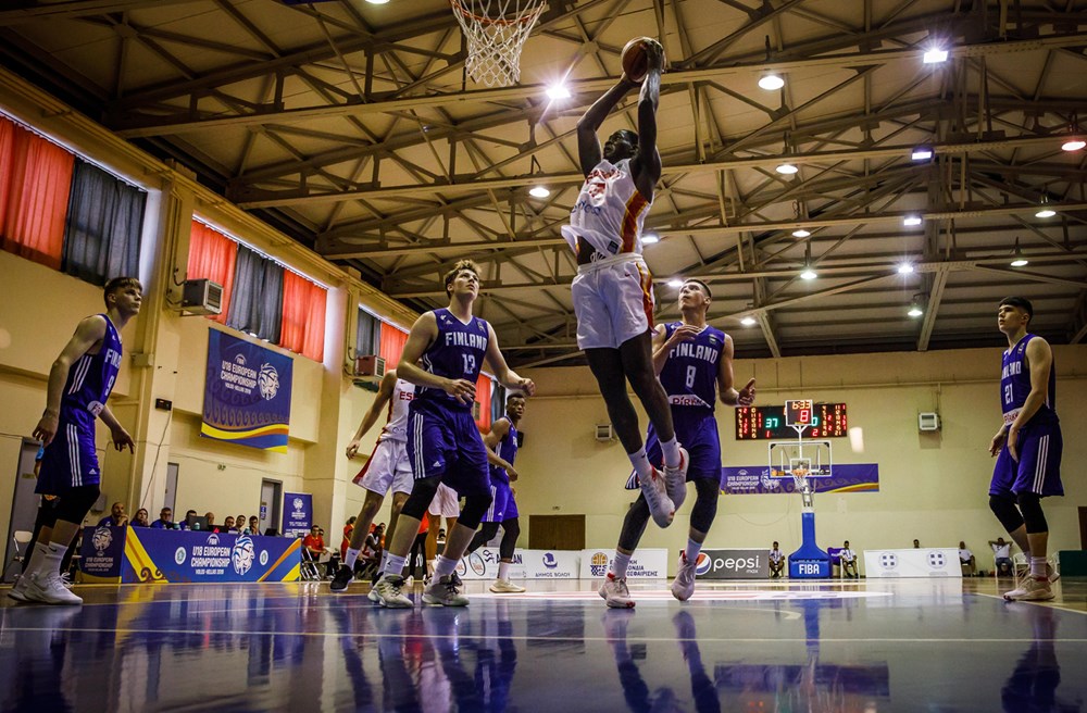 Europeo U18M (J2): España mete la directa en el tercer cuarto otra vez (81-45)