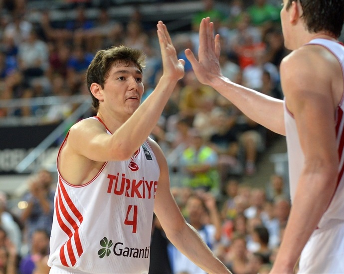 La Generación 95/96 turca llama a la puerta de la TBL