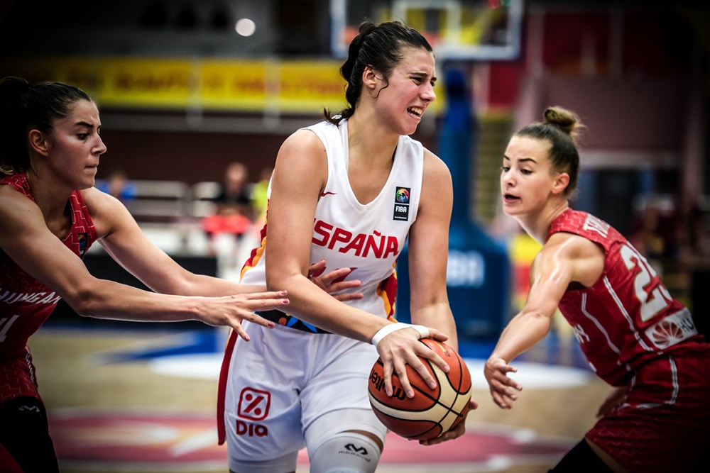 Europeo U20F: España se sobrepone para ganar a Hungría pero se lesiona Carrera (80-66)