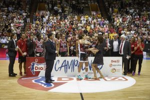 Adaora Elonu se luce ante su ex equipo y UniGirona se alza con la Supercopa (82-80)