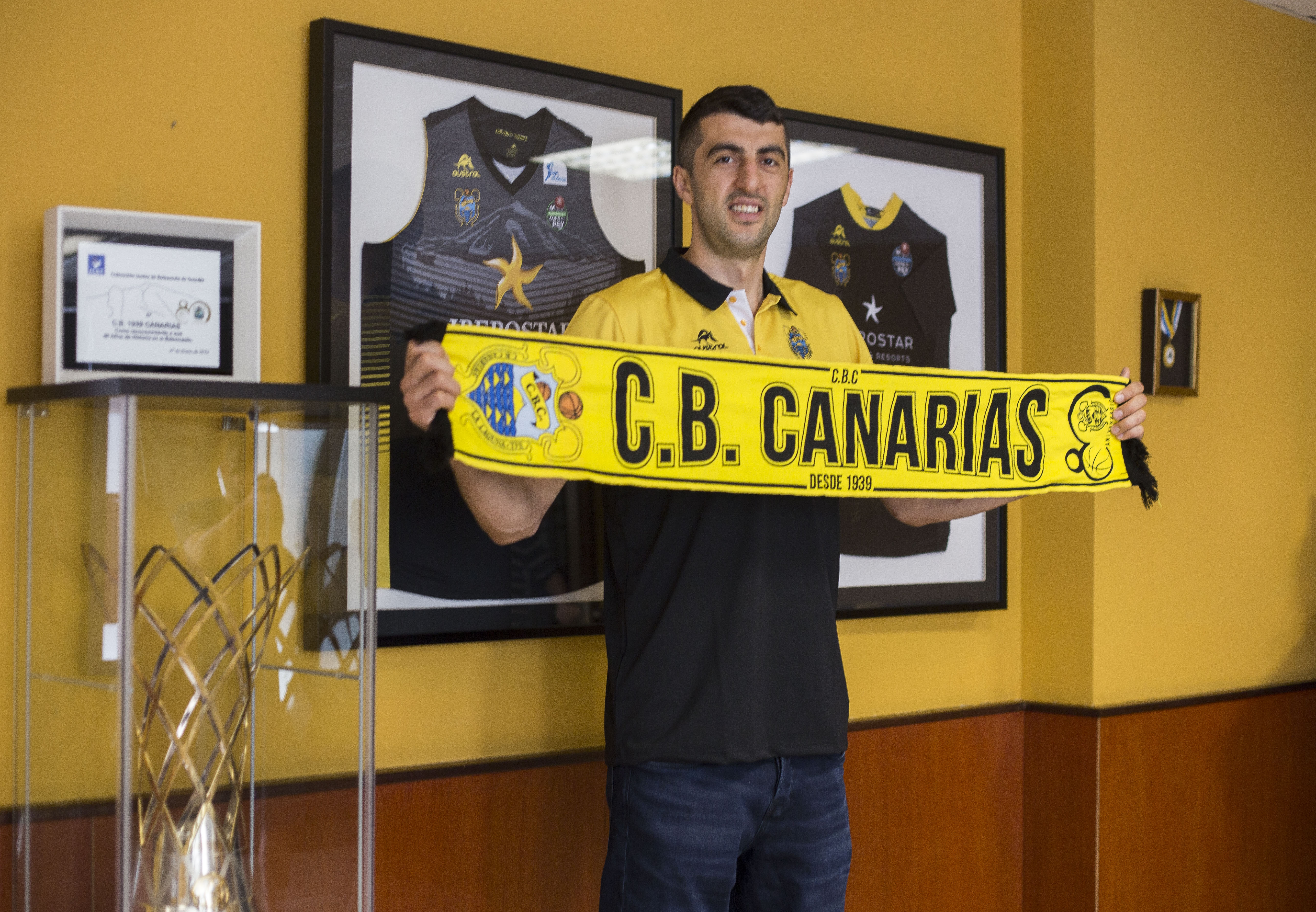 Iberostar Tenerife tiene nueva torre: Giorgi Shermadini