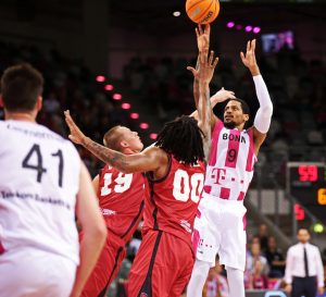 Casademont Zaragoza muestra una muy mala imagen en su debut en BCL (85-71)