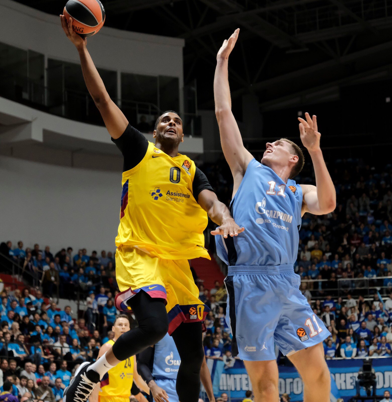 El Barça vence al Zenit gracias a un espectacular último cuarto (63-87)