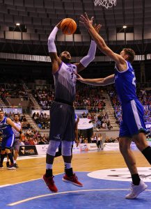 San Pablo Burgos se da un festín a costa de Anwil Wloclawek (110-78)