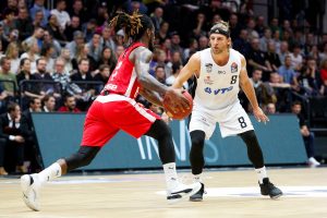 easyCreditBBL (J5): HAKRO Merlins sigue líder e invicto junto a Bayern Munich