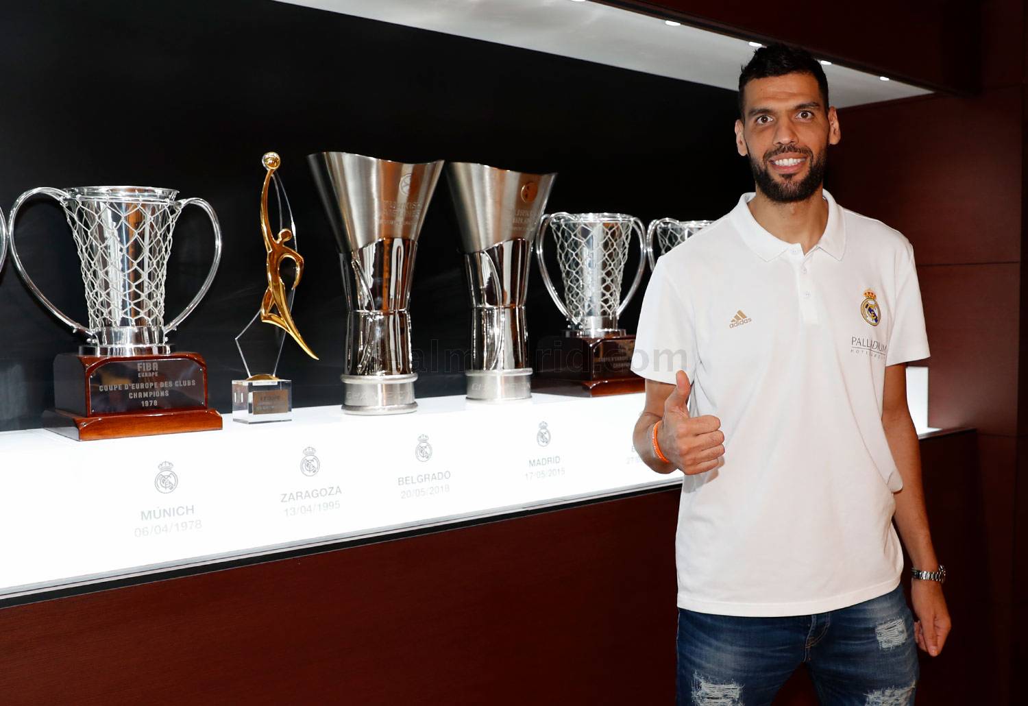 Ya es oficial, Salah Mejri regresa al Real Madrid