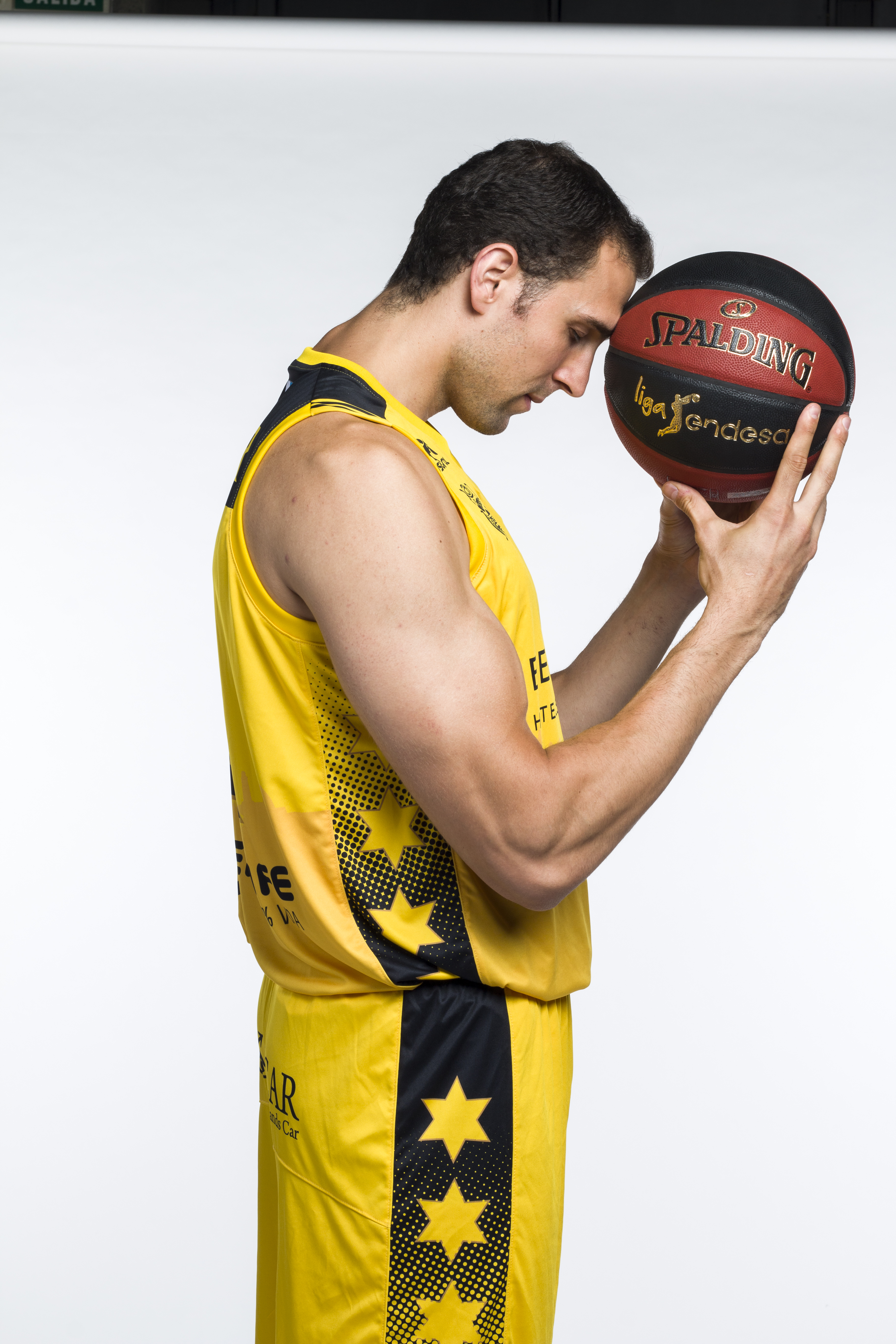 Pablo Aguilar deja Iberostar Tenerife debido a problemas físicos