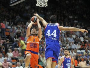 Valencia Basket compite pero Micic rompe el partido (78-83)