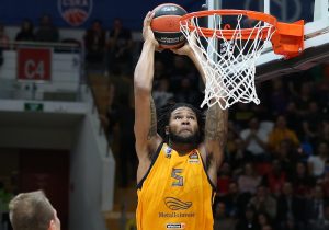 Devin Booker lidera el PER y Nikita Kurbanov la diferencia entre ratios