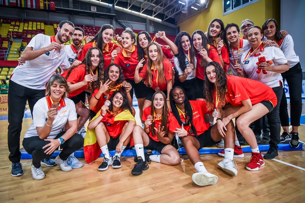 El Siglo XXI protagoniza las convocatorias de la U15F y U16F