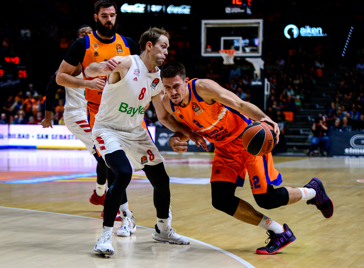 Valencia neutraliza el efecto Monroe y rompe la dinámica frente a el Bayern(82-56)