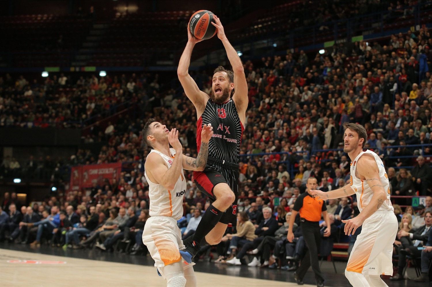 Un dubitativo Baskonia vuelve a perder fuera de casa (81-74)