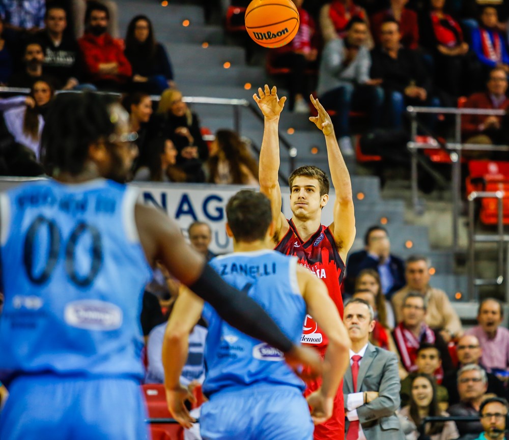 Casademont Zaragoza necesita dos prórrogas para consumar la victoria (96-93)