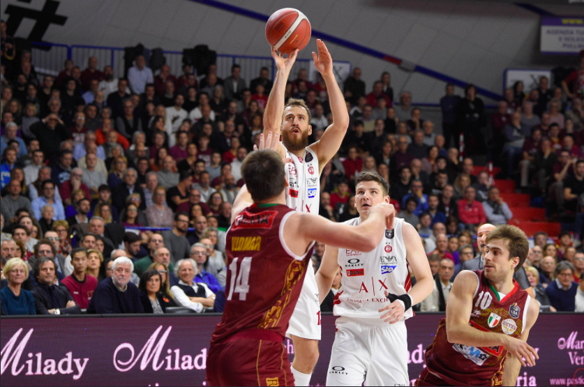 LEGA SERIE A: Virtus Bologna lider, Sassari segundo y Milán gana a Reyer Venezia