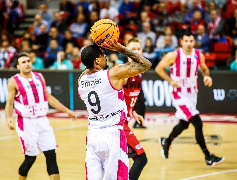 El Príncipe Felipe ya no es un feudo imbatible (72-77)