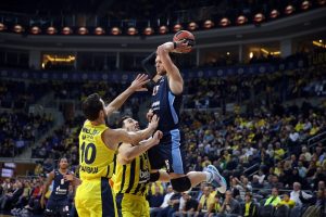 Euroliga (J15): Albicy acaba con Fenerbahce. Maccabi remonta a Panathinaikos