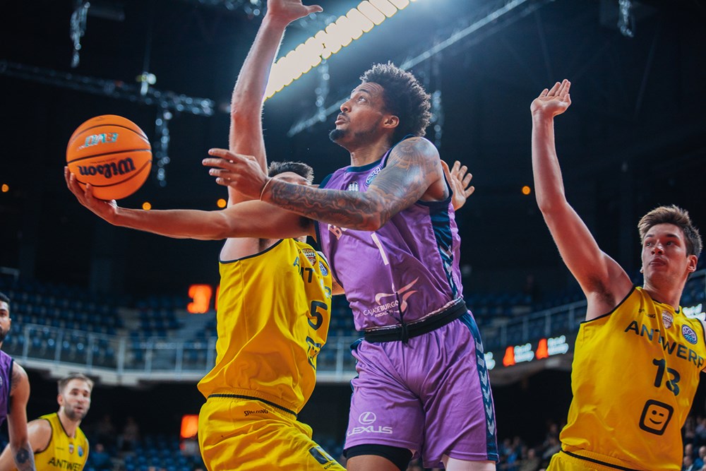 San Pablo Burgos hace los deberes contra un combativo Giants Antwerp (60-65)