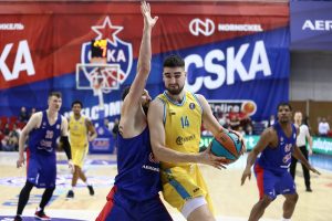 Dusan Ristic, el pívot a la sombra de Jokic que domina la VTB