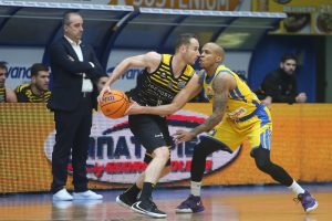 Iberostar Tenerife sigue intratable en la BCL (54-80)